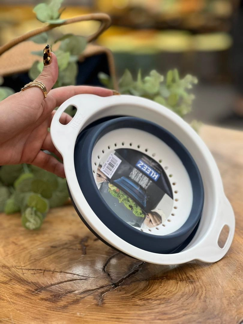 آبکش تاشو دو رنگ کلیز در حالت باز – طراحی زیبای دو رنگ و بدنه سیلیکونی مقاوم