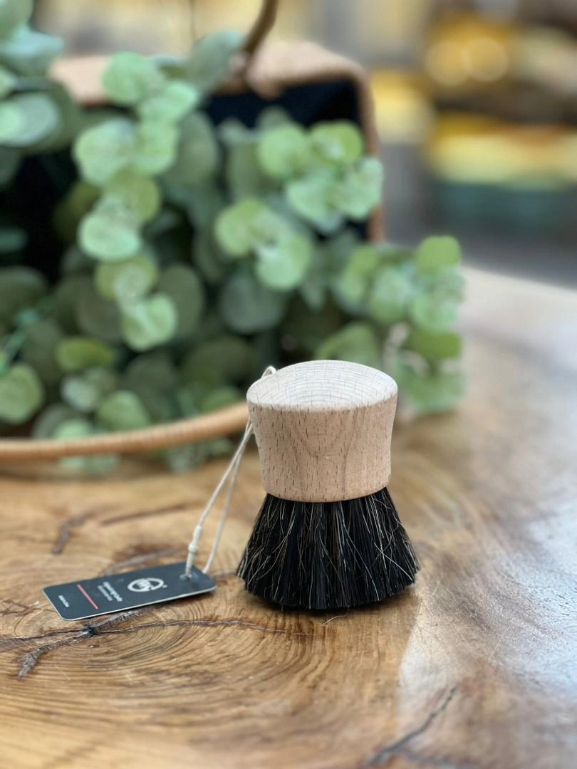 دسته چوبی ارگونومیک براش چوبی موی اسب با طراحی زیبا و کلاسیک