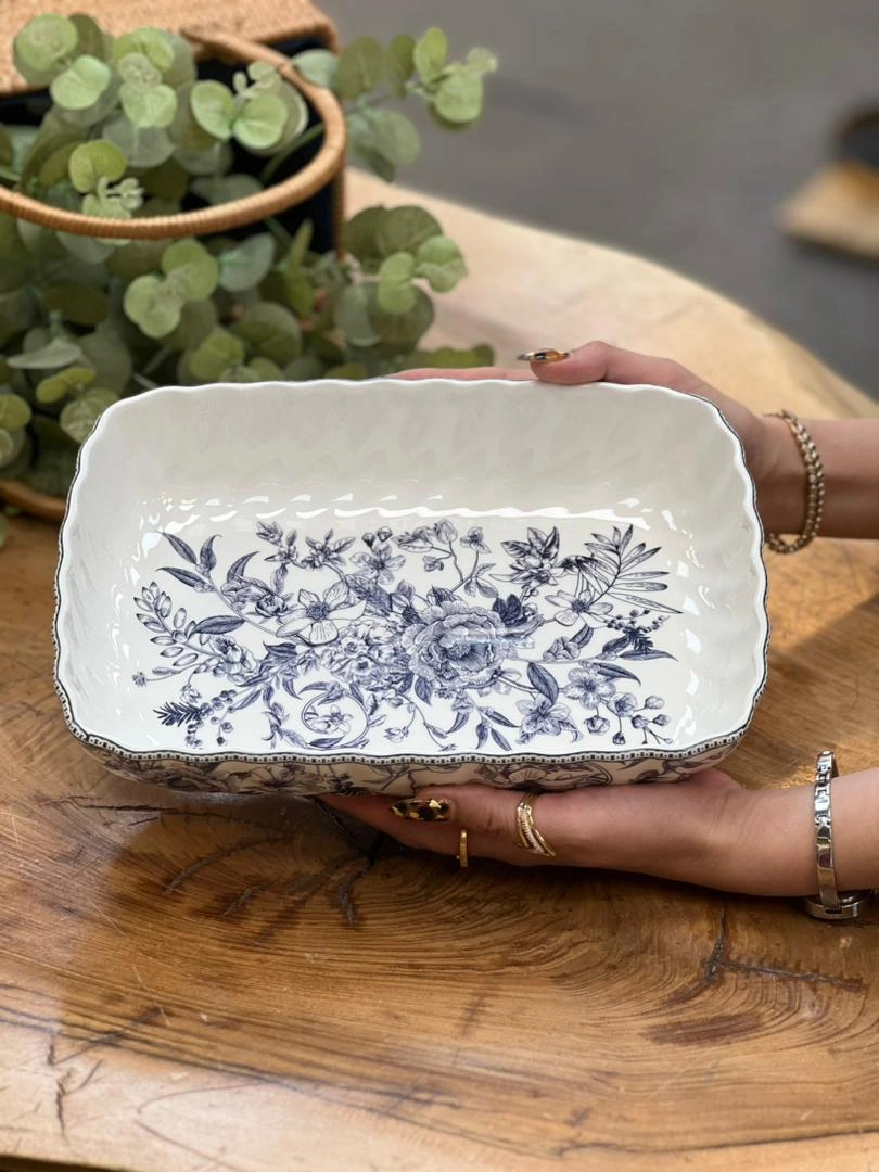 ترکیب مرغ خوری چینی استخوانی با سرویس غذاخوری سفید کلاسیک