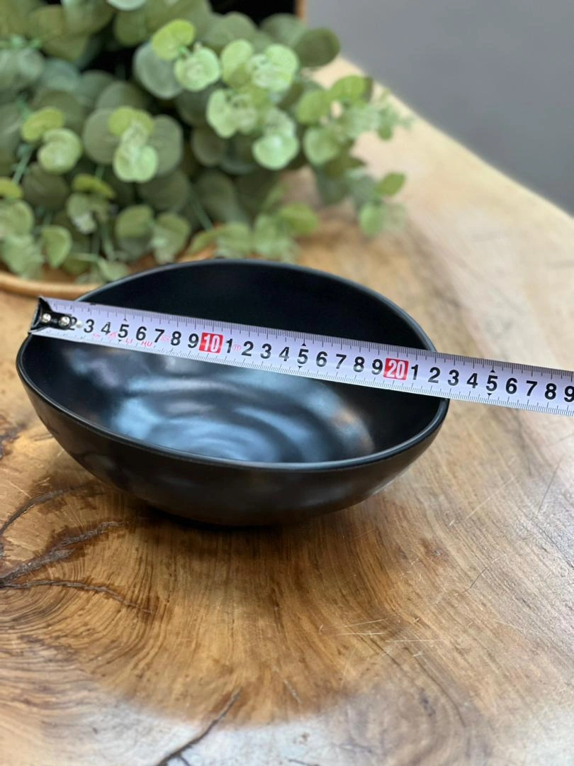 جزئیات طراحی لبه‌ها و فرم بدنه کاسه کشکول لرد