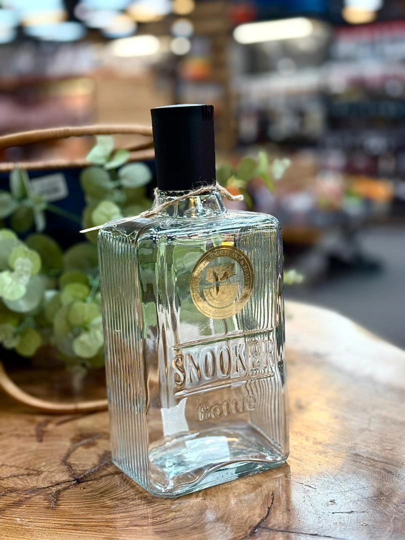 بطری شیشه‌ای شفاف دنیز مدل Snooker یک لیتری با درب پیچی پلاستیکی