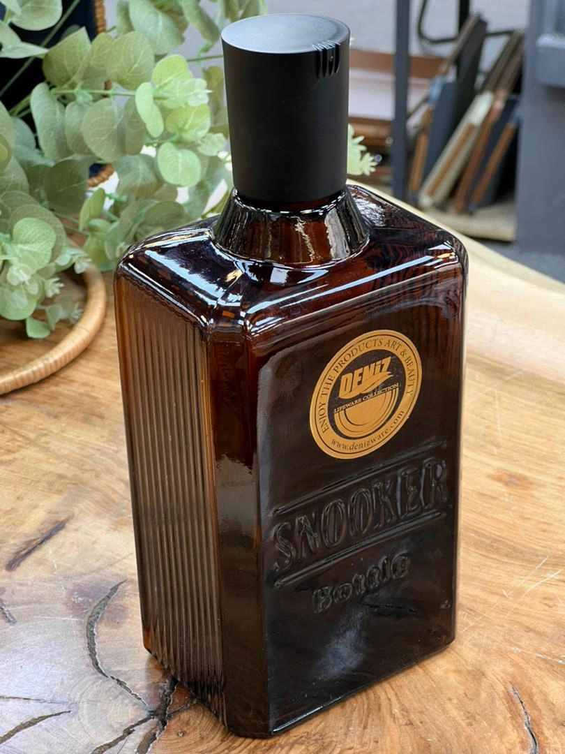 بطری شیشه‌ای دنیز مدل اسنوکر قهوه‌ای با درب پلاستیکی مقاوم و طراحی مدرن