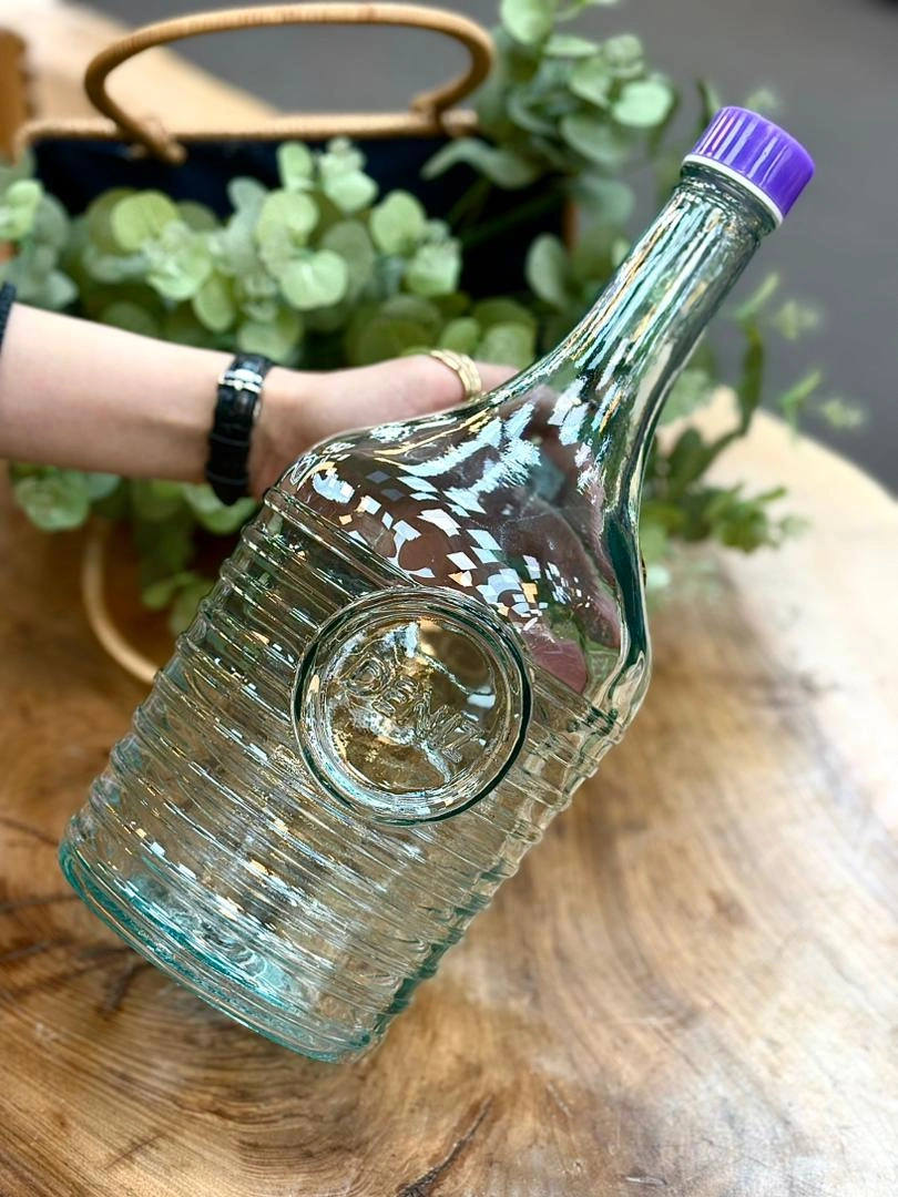 بطری شیشه‌ای دنیز مدل نیزه‌ای ترک ۳ لیتری با درب پلاستیکی پیچی بنفش