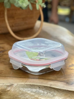 استفاده از ظرف شیشه‌ای لیمون برای نگهداری خشکبار