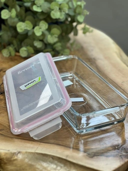 ظرف شیشه‌ای در حال استفاده در فر یا مایکروویو – مقاومت بالا در برابر حرارت