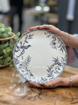 نمای نزدیک بشقاب پلوخوری گلد کیش با لعاب براق