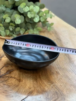 جزئیات طراحی لبه‌ها و فرم بدنه کاسه کشکول لرد