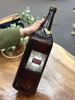 بطری شیشه‌ای قهوه‌ای باتیس مدل Excellent ۴ لیتری با درب چوب‌پنبه‌ای