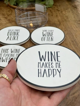 تصویر ست چهار عددی زیر لیوانی دنی هوم با طراحی جذاب و قابلیت جذب رطوبت از نوشیدنی‌های سرد.